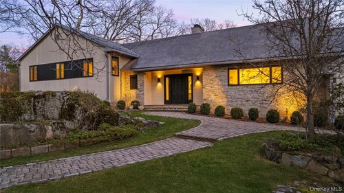 112 Woodlands Rd, Harrison, NY, 10528-1319 | Card Image