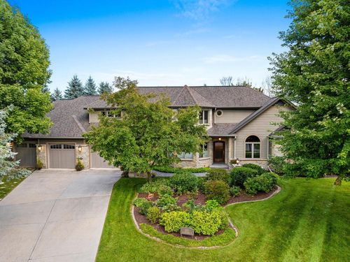 2101 Hunters Ridge Court, Manitowoc, WI, 54220 | Card Image