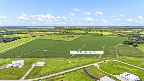 7768 Meteor Dr, Sealy, TX, 77474-2382 | Card Image