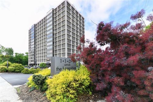 unit-1005-1101 N Elm St, Greensboro, NC, 27401-1316 | Card Image