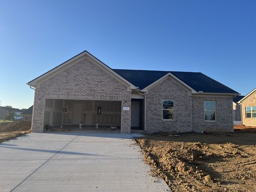 208 Watershed Ct, Ashland City, TN, 37015-2152 | Card Image