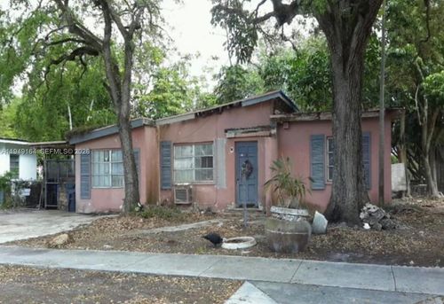 35 Allen Rd, West Park, FL, 33023-5226 | Card Image
