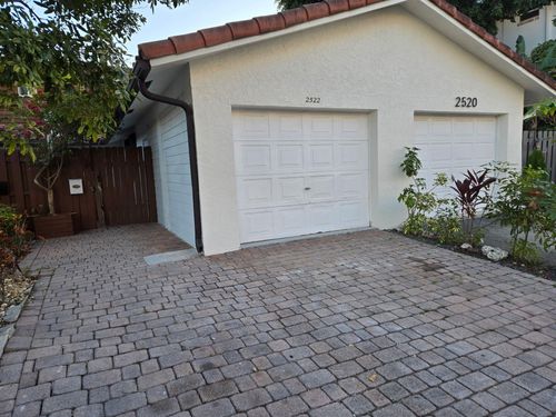 2522 Ne 9th St, Fort Lauderdale, FL, 33304-3525 | Card Image