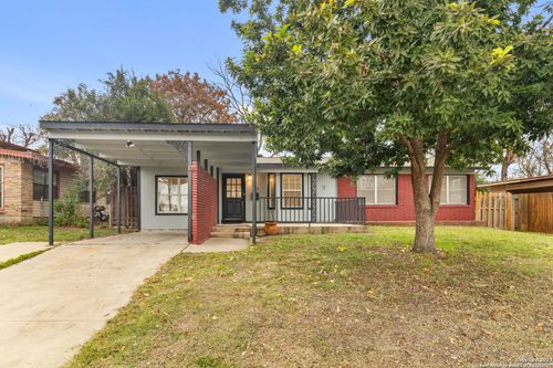 527 Lively Dr, San Antonio, TX, 78213-2810 | Card Image