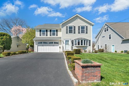 235 Laurel St, Stratford, CT, 06615-7619 | Card Image