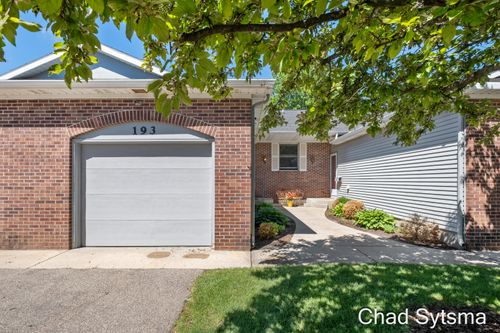 193 Laurelwood Ct Sw, Grand Rapids, MI, 49548-7942 | Card Image