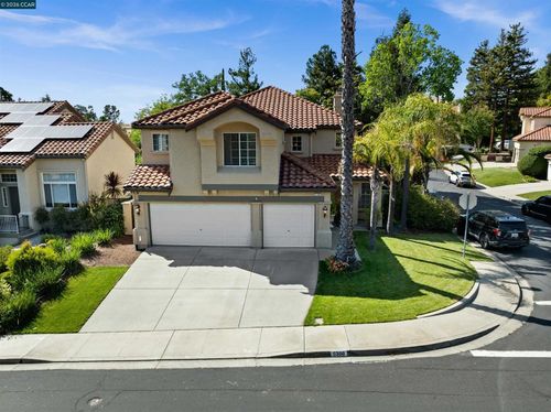 5300 Clearbrook Dr, Concord, CA, 94521-1677 | Card Image