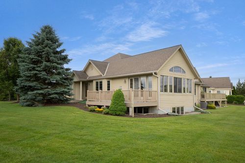 200 Eagles Cove Circle, North Prairie, WI, 53153 | Card Image