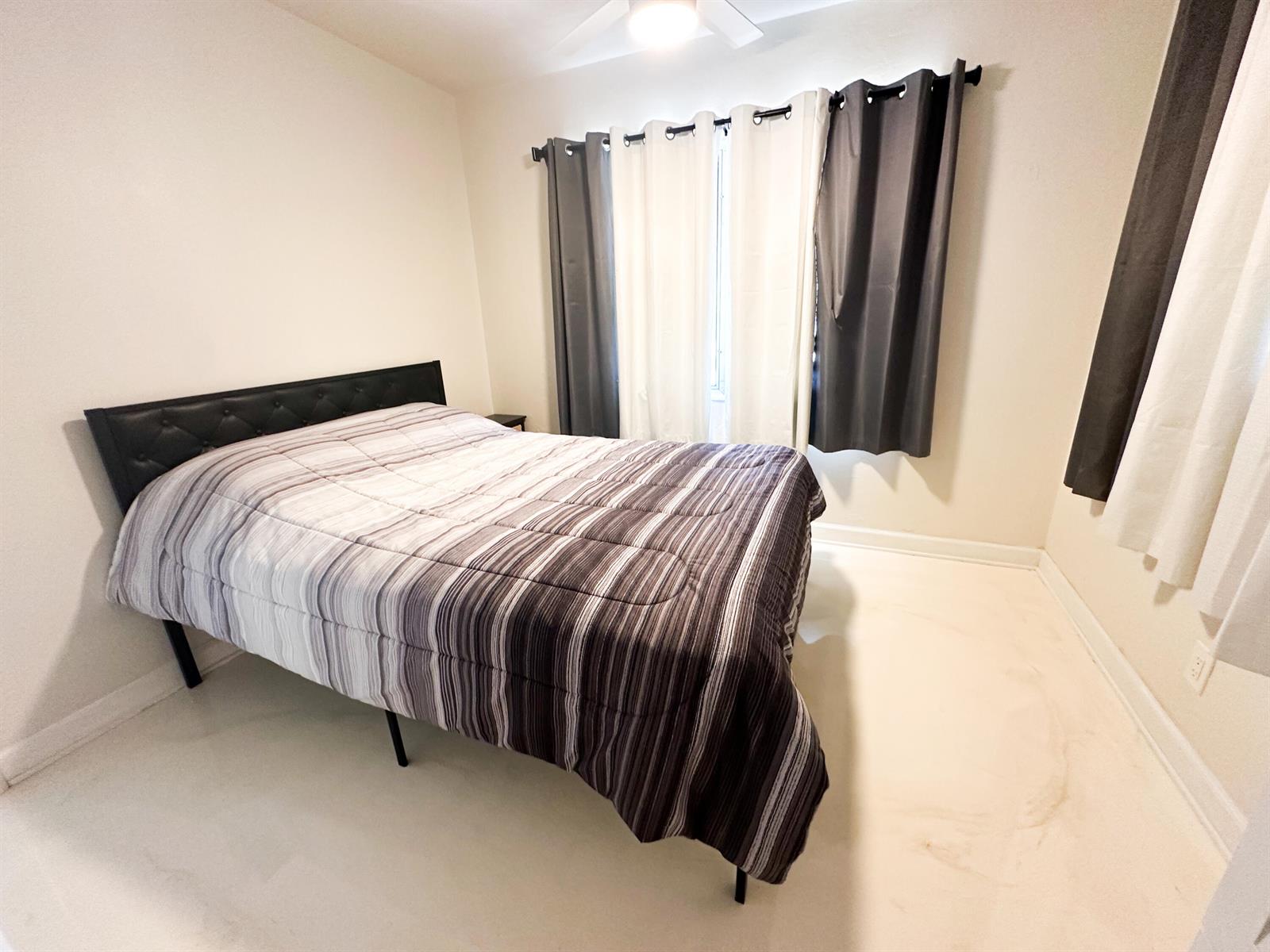 Residential Lease in Hallandale Beach 5