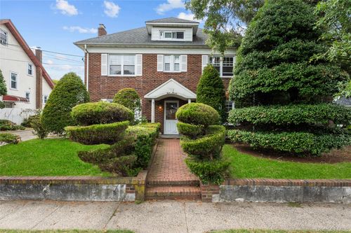 311 Hamilton Ave, Hewlett, NY, 11557-1907 | Card Image