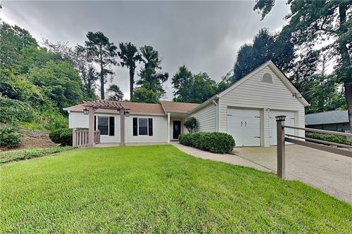 815 Riverstone Ln, Woodstock, GA, 30188-2961 | Card Image