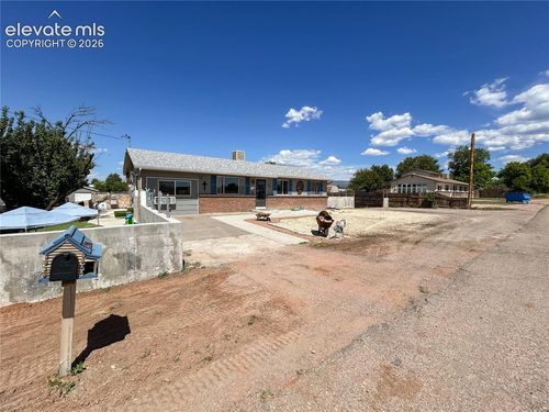 373 G St, Penrose, CO, 81240-9738 | Card Image
