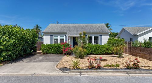 1305 N Palmway, Lake Worth Beach, FL, 33460-1906 | Card Image