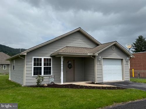 3 W Criswell St, MC VEYTOWN, PA, 17051 | Card Image