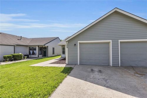 311 Washington St, Baldwin City, KS, 66006-5053 | Card Image