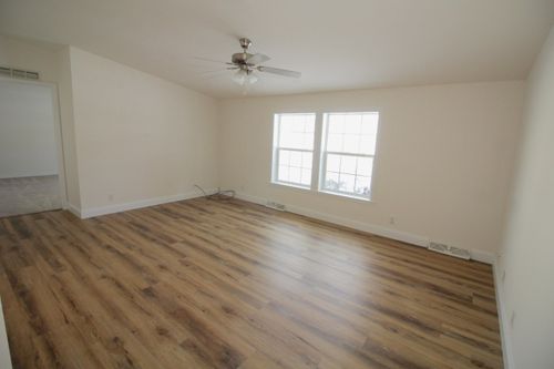 30 Sawmill Rdg, Sandown, NH, 03873-2074 | Card Image