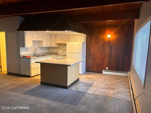 5-808 W 29th Pl, Anchorage, AK, 99503-3755 | Card Image
