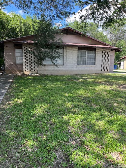 863 E Sunshine Dr, San Antonio, TX, 78228-2518 | Card Image