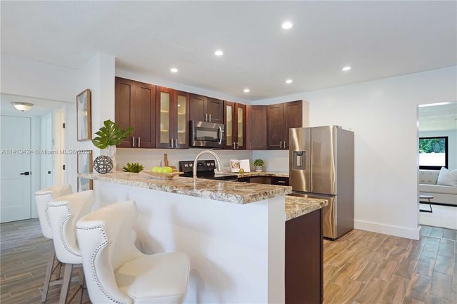 1770 Sw 32 Nd Ct, House other with 3 bedrooms, 2 bathrooms and null parking in Fort Lauderdale FL | Image 8