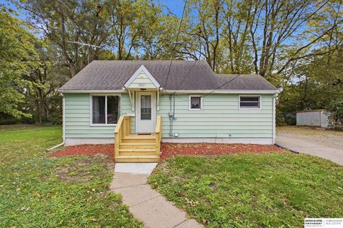 1009 1/2 K St, Tekamah, NE, 68061-1400 | Card Image