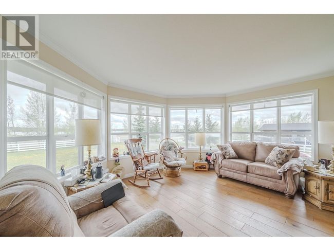 8562 Skyline Dr, House other with 5 bedrooms, 3 bathrooms and null parking in 70 Mile House BC | Image 20
