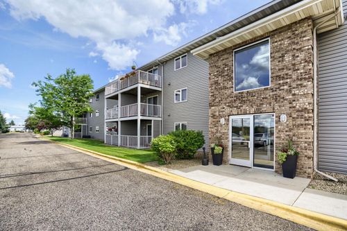 304-880 Lyn Way, Hastings, MN, 55033-4508 | Card Image