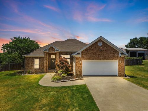 535 Triple J Dr, Lonoke, AR, 72086-7711 | Card Image