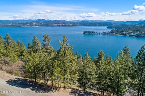 4926 S Scenic Dr, Coeur D Alene, ID, 83814-8247 | Card Image