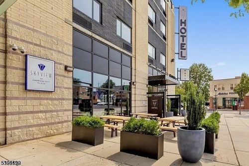 apt-613-1 Carriage City Plz, Rahway, NJ, 07065-5198 | Card Image