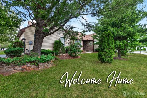 2 Ethan Allen Dr, Monroe, NJ, 08831-5644 | Card Image