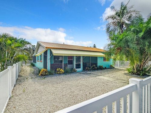 3002 Dupont St S, Gulfport, FL, 33707-5705 | Card Image