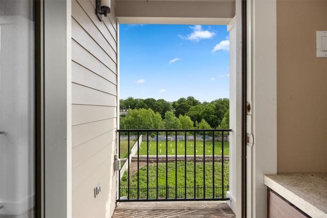 This could be your work from home view! Top level balcony | Image 23