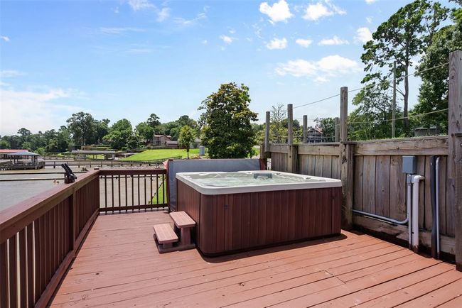 271 Key Largo Loop, House other with 3 bedrooms, 2 bathrooms and 3 parking in Pointblank TX | Image 12