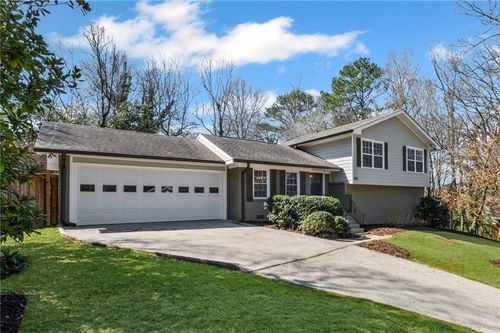 260 Mansell Cir, Roswell, GA, 30075-3724 | Card Image