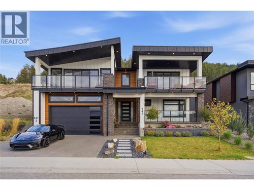 647 Deans Dr, Kelowna, BC, V1P1A1 | Card Image