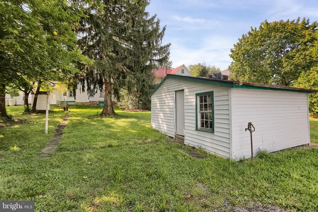 511 E Main St, House other with 5 bedrooms, 2 bathrooms and null parking in MIDDLEBURG PA | Image 7