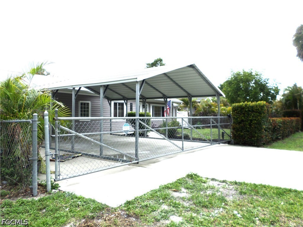 Residential in Fort Myers 3