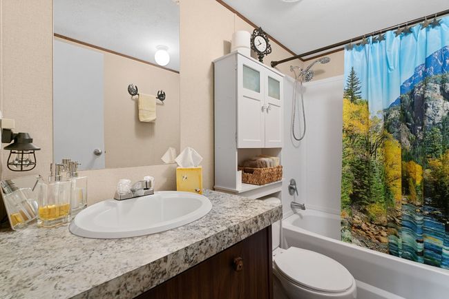 Hall Bath | Image 21