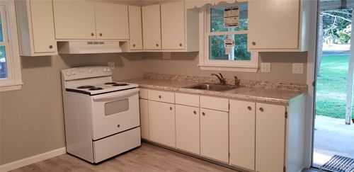 542 W. Broadway, Brookhaven, NY, 11777 | Card Image