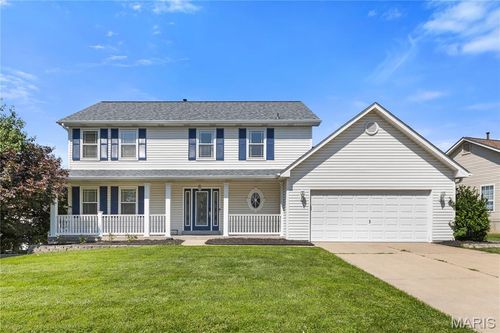 37 Meadow Spring Dr, Saint Charles, MO, 63303-7311 | Card Image