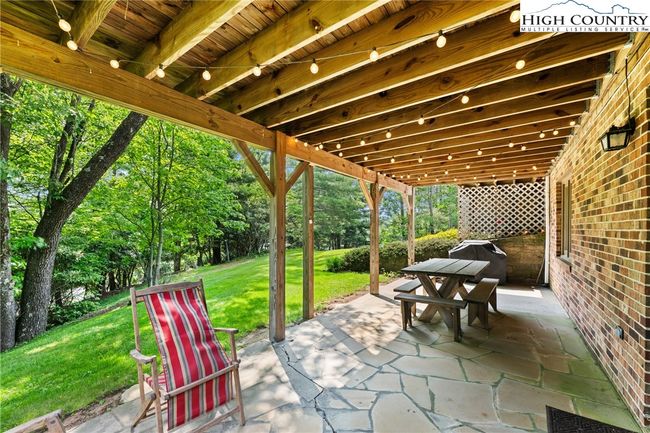 115 Split Rail Ln, House other with 2 bedrooms, 3 bathrooms and null parking in Blowing Rock NC | Image 36