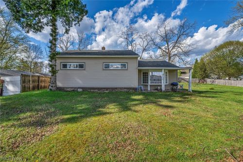 2727 Mcelwain Rd, Akron, OH, 44312-3408 | Card Image