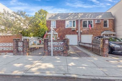 69-05 75th Street, Home with 4 bedrooms, 2 bathrooms and null parking in Middle Village NY | Image 1