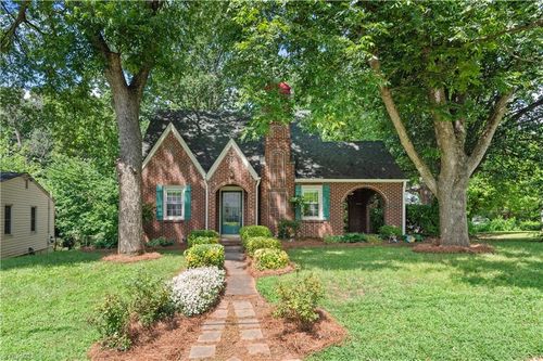 800 Brent St, Winston-Salem, NC, 27103-3810 | Card Image
