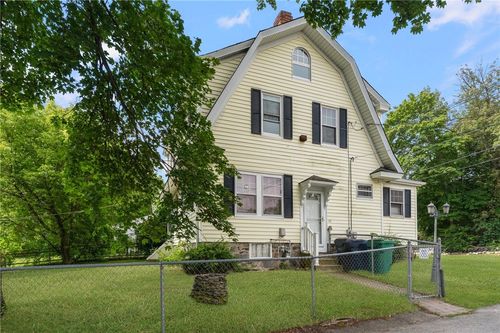 4196 Post Rd, East Greenwich, RI, 02818-4202 | Card Image