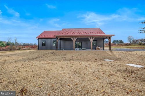 237 Foggy Bottom Ln, BERKELEY SPRINGS, WV, 25411-6480 | Card Image