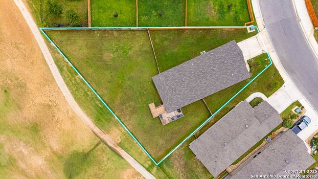 489 Middle Green Loop, House other with 3 bedrooms, 2 bathrooms and null parking in Floresville TX | Image 19