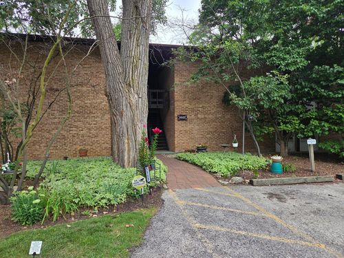 apt-b-5522 E Lake Dr, Lisle, IL, 60532-2695 | Card Image