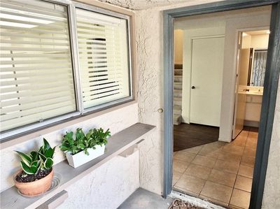 7 - Kington Way, Townhouse with 2 bedrooms, 2 bathrooms and 2 parking in Cypress CA | Image 2