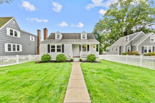 7 Devon Ave, Norwalk, CT, 06850-2905 | Card Image